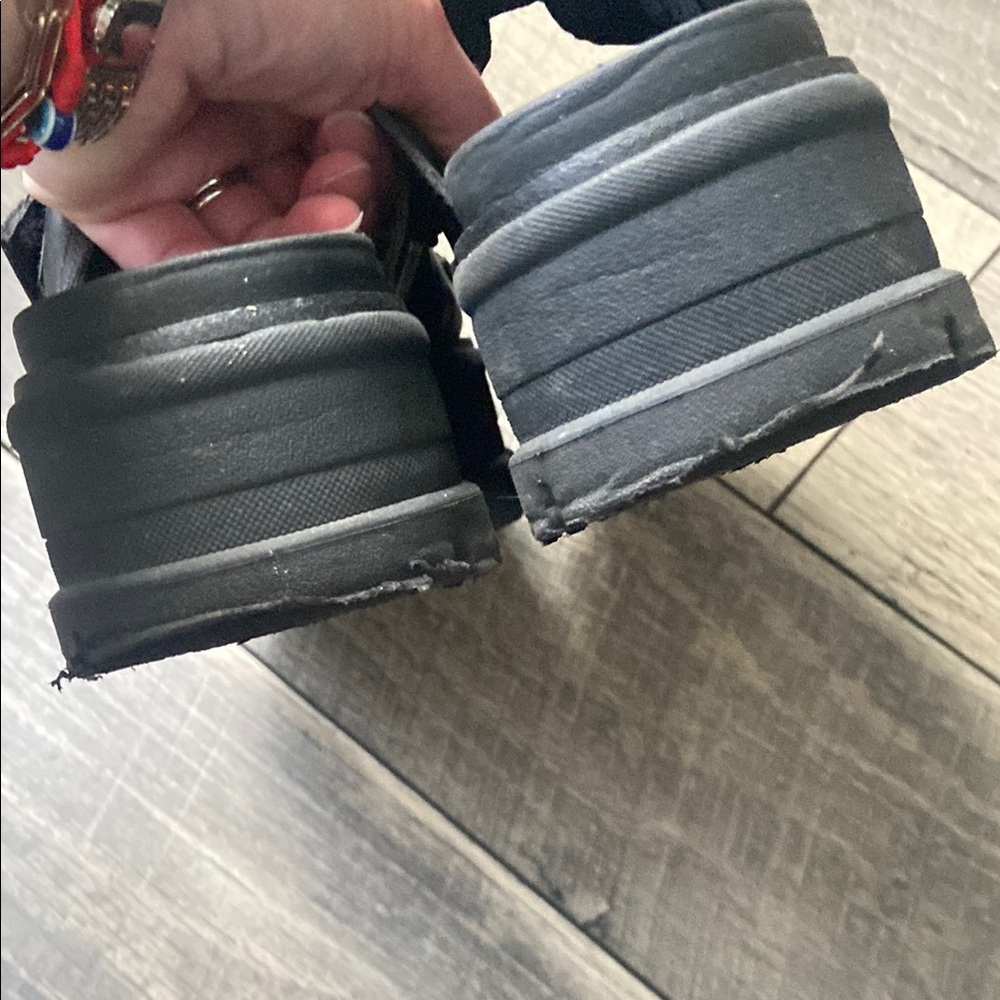 UGG Black Clem Slides - Picture 5 of 5